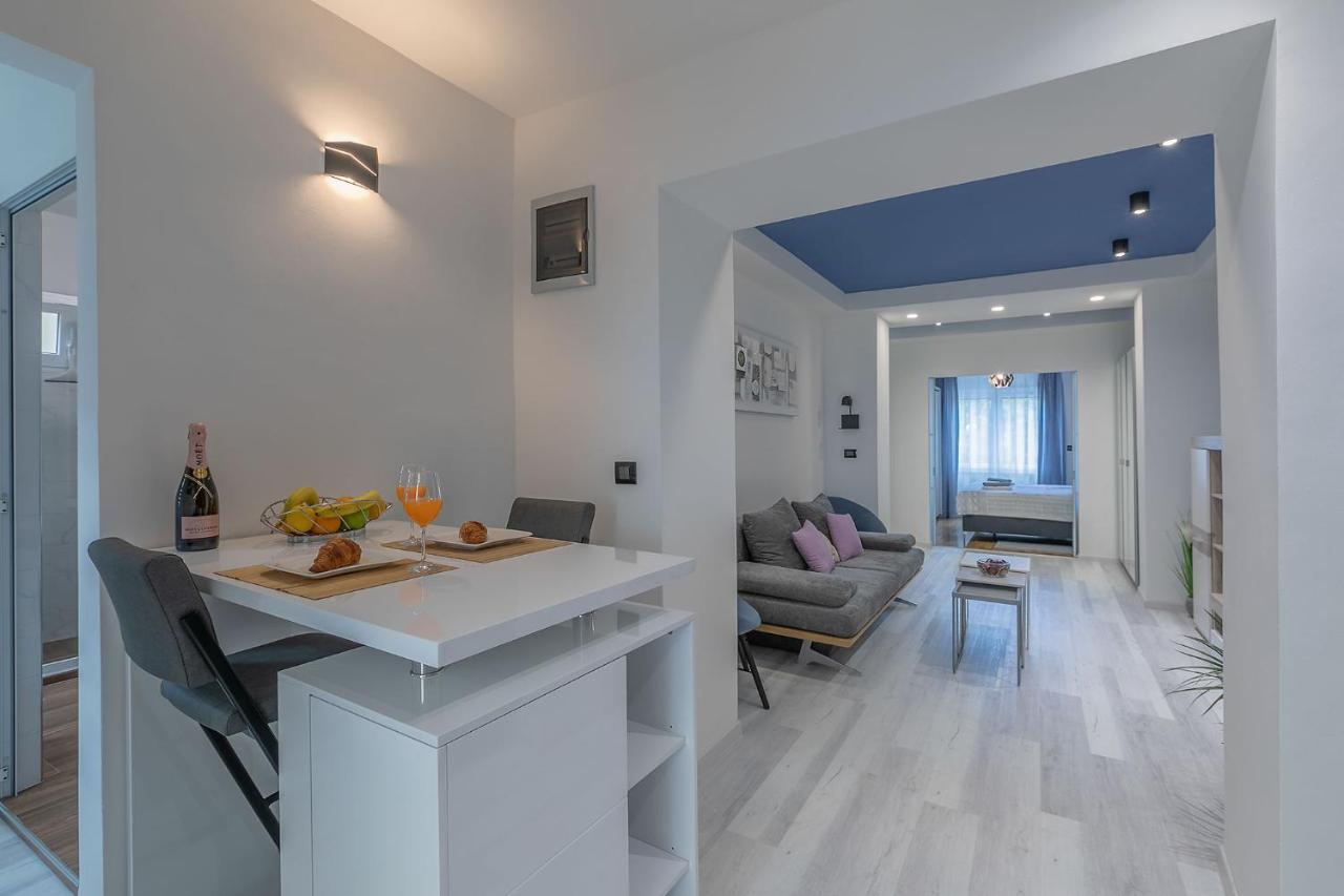 Arena Blue Dream - Modern Apartment With Terrace بولا المظهر الخارجي الصورة