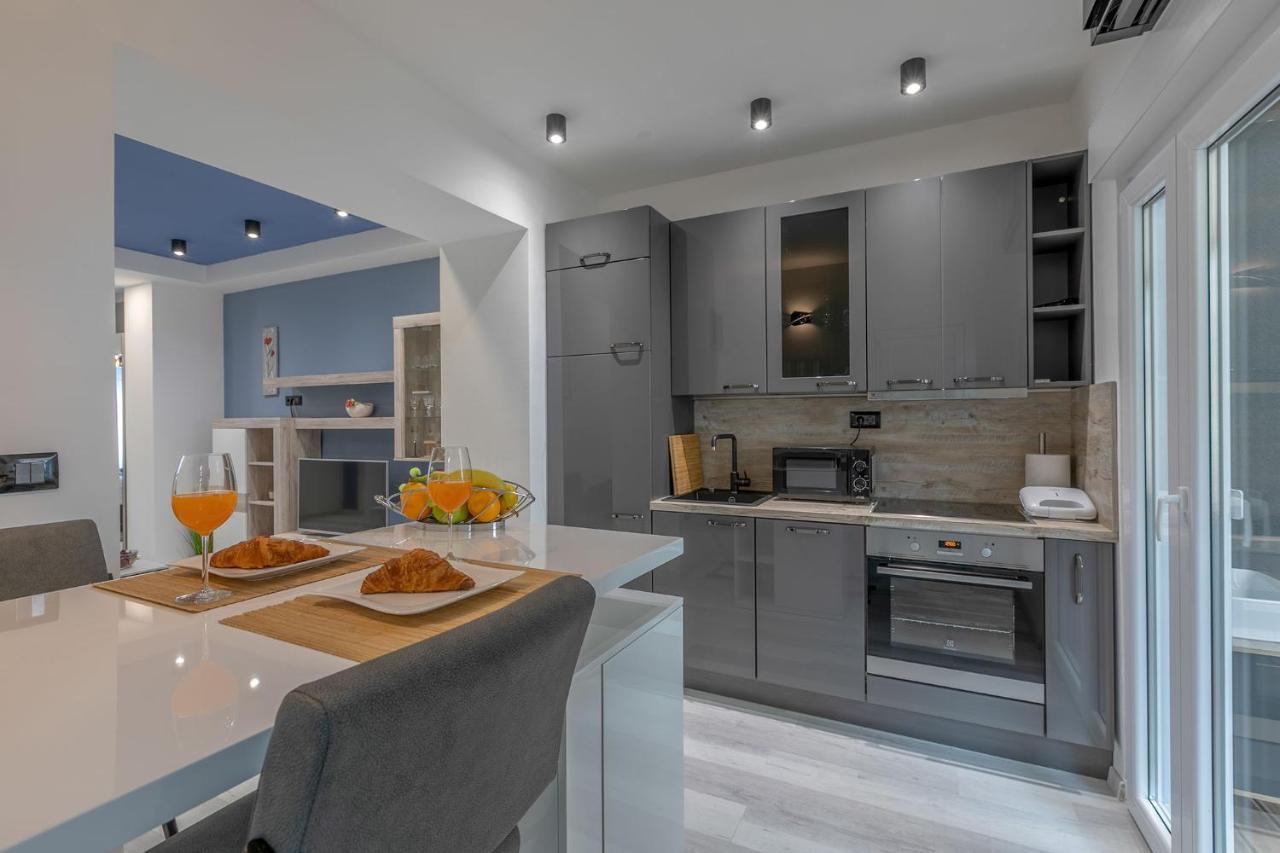 Arena Blue Dream - Modern Apartment With Terrace بولا المظهر الخارجي الصورة