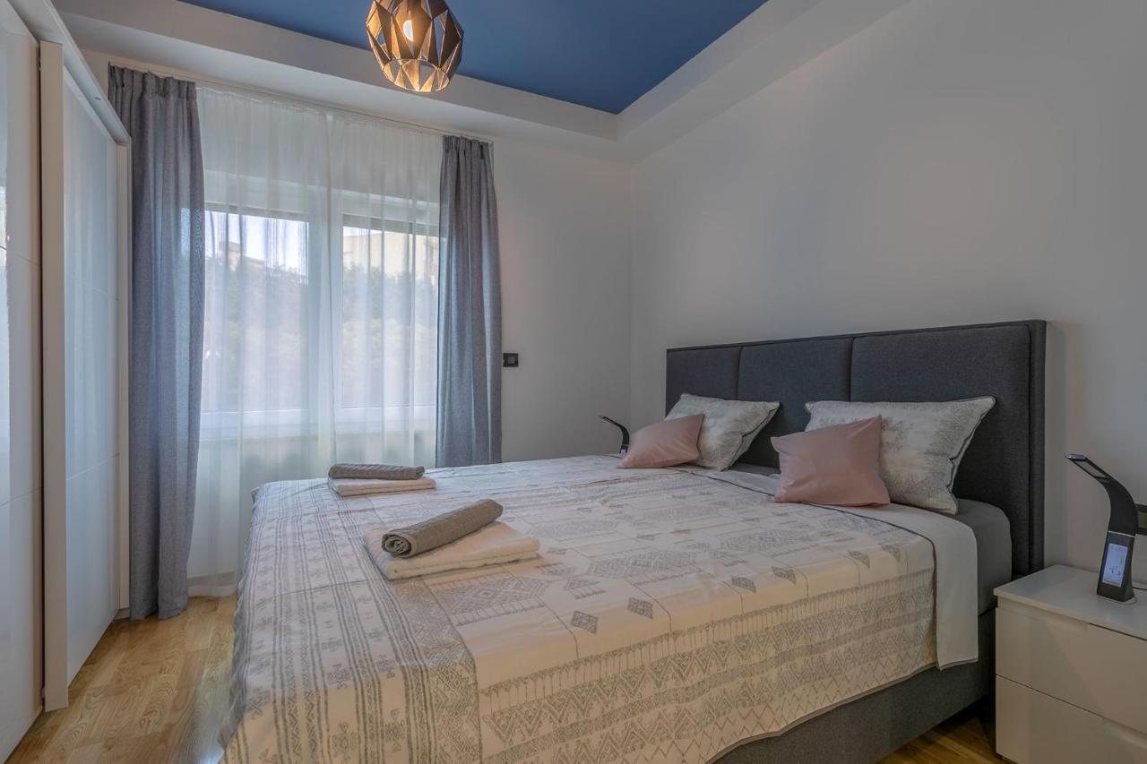 Arena Blue Dream - Modern Apartment With Terrace بولا المظهر الخارجي الصورة