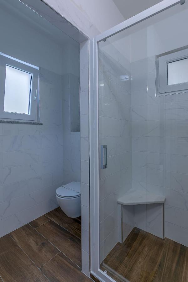 Arena Blue Dream - Modern Apartment With Terrace بولا المظهر الخارجي الصورة